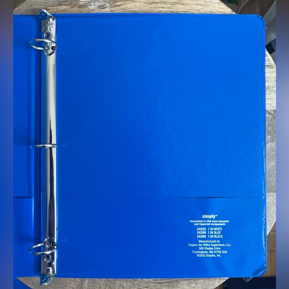 Back to School Super Bundle - 3 EUC 1” Binders and 2 Pen Packs with Extras!!